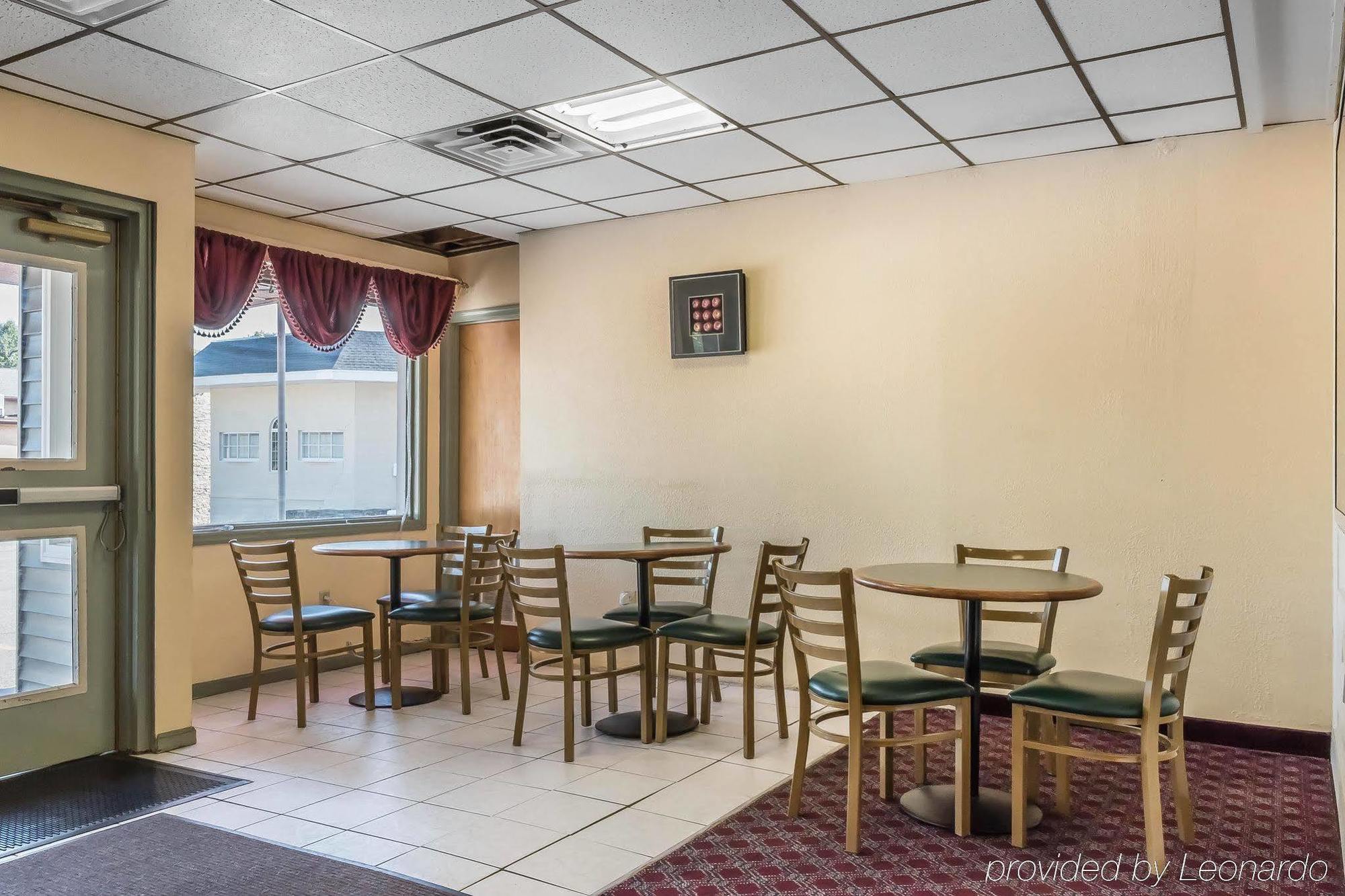 Quality Inn Airport Рединг Экстерьер фото